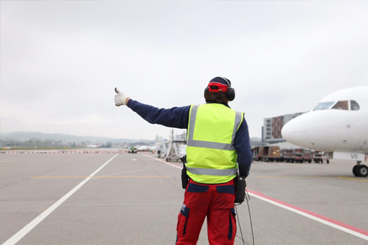 Qué es un agente de handling y qué funciones tiene en el aeropuerto